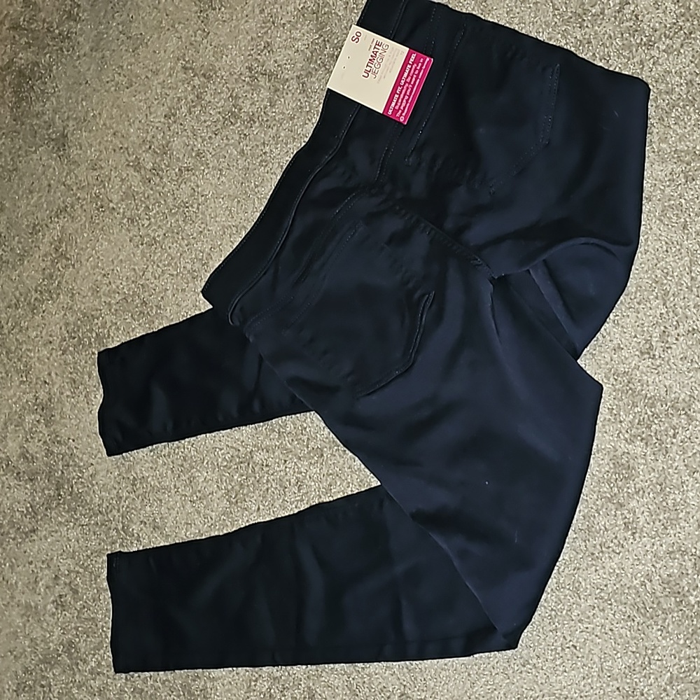 V🖤Navy Mid Rise Jegging